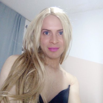 sexy_candy7 naked stripping on cam for live sex video chat