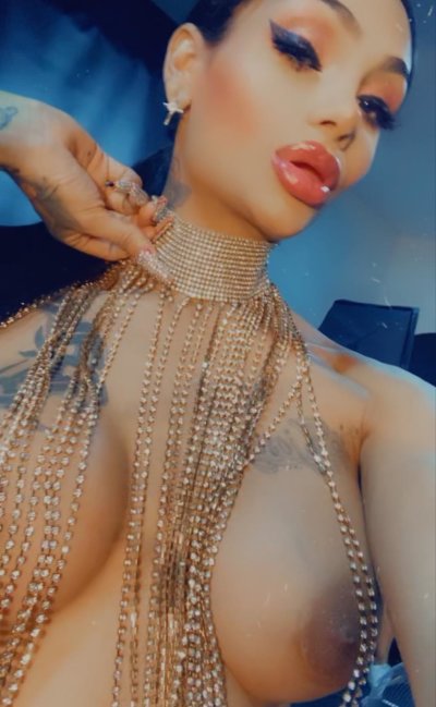 sexy_melany_xxx naked stripping on cam for live sex video chat
