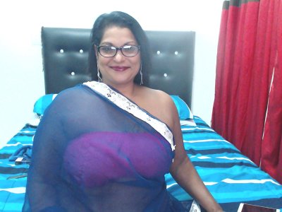 sexylax17 naked stripping on cam for live sex video chat