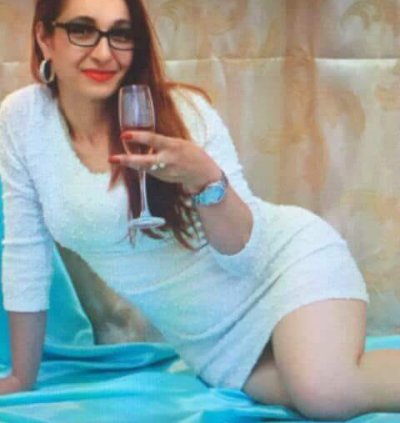 SexyLegs28 naked stripping on cam for live sex video chat