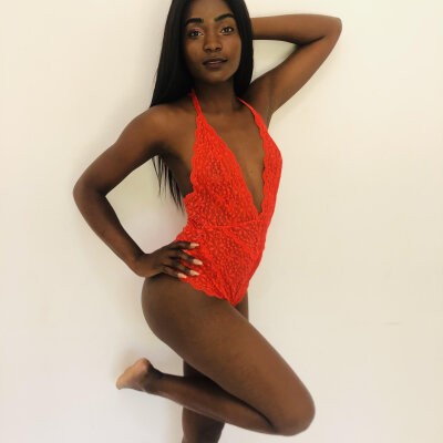 SEXYPIXIE18 naked stripping on cam for live sex video chat