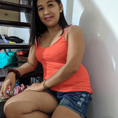 ShakiraBabyy naked stripping on cam for live sex video chat