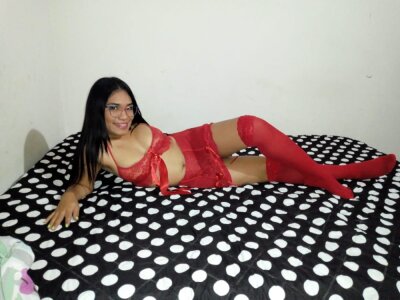 Sharik_Kalifa naked stripping on cam for live sex video chat