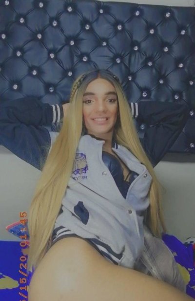 sharloth_valeska_ts naked stripping on cam for live sex video chat