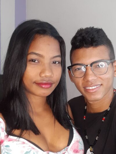 sharlottandnachoxl naked stripping on cam for live sex video chat