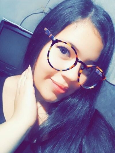 Sherlot_W naked stripping on cam for live sex video chat
