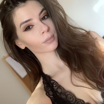ShineDollx naked stripping on cam for live sex video chat
