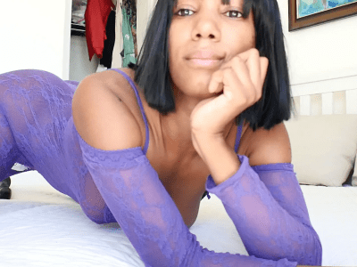 Shinyplace naked stripping on cam for live sex video chat