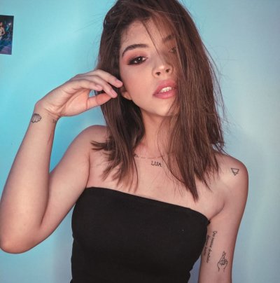 siara_jax naked stripping on cam for live sex video chat