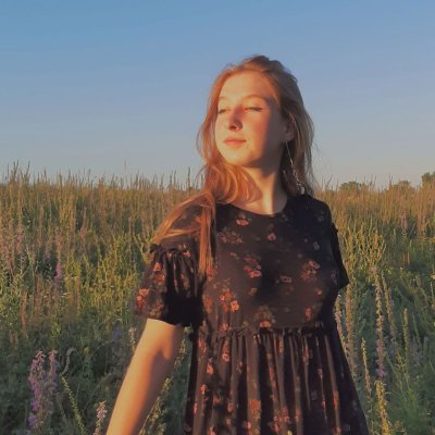 Skylet_t naked stripping on cam for live sex video chat