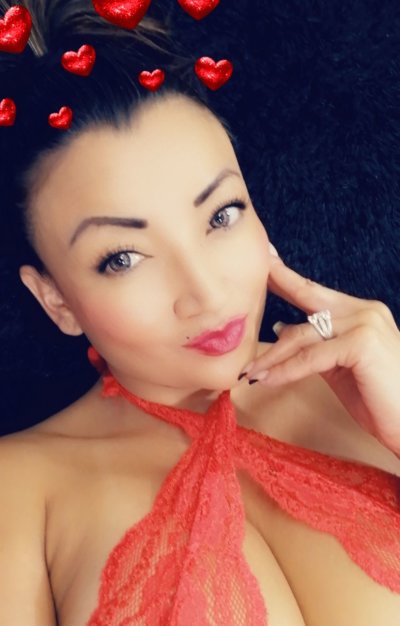 sofia-harden naked stripping on cam for live sex video chat
