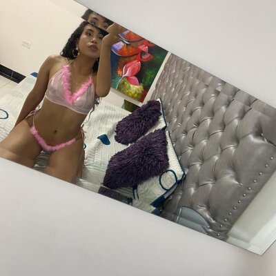 sofia_mendez02 naked stripping on cam for live sex video chat