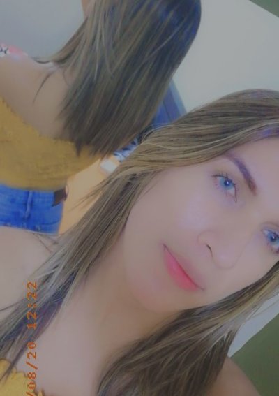 SofiaDayanna naked stripping on cam for live sex video chat