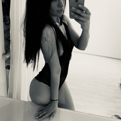 SofiMimi naked stripping on cam for live sex video chat