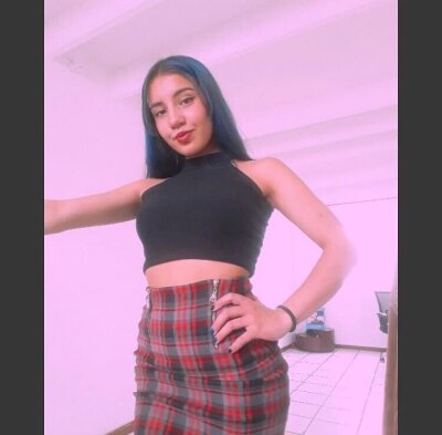 sophiefh naked stripping on cam for live sex video chat