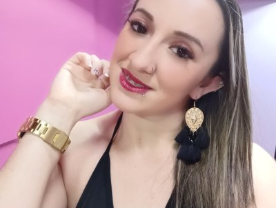 SquirtDirtyAnalxx naked stripping on cam for live sex video chat