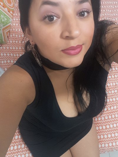 squirtmasterxx naked stripping on cam for live sex video chat