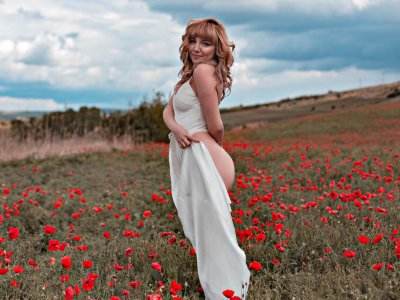StellaBeth naked stripping on cam for live sex video chat