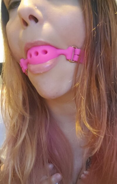 SweetAriesXO naked stripping on cam for live sex video chat