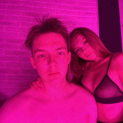 sweetcoupless naked stripping on cam for live sex video chat