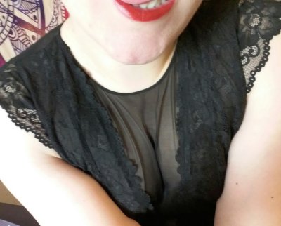 sweetkhandy naked stripping on cam for live sex video chat