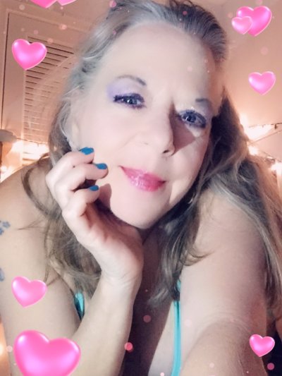 sweetnissapril naked stripping on cam for live sex video chat