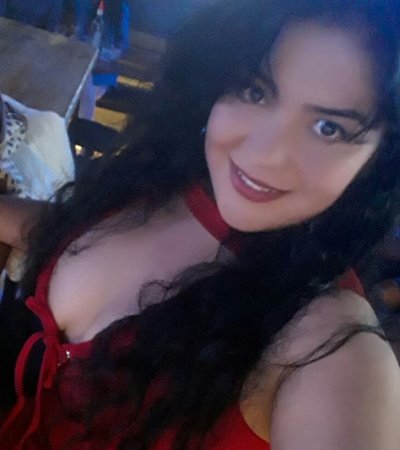 tacherie naked stripping on cam for live sex video chat
