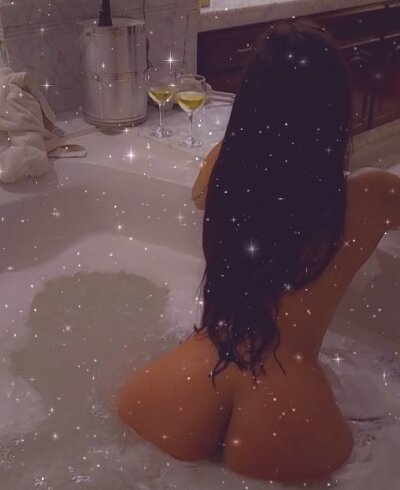 tatigh naked stripping on cam for live sex video chat
