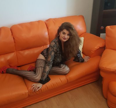 Tatyana72 naked stripping on cam for live sex video chat