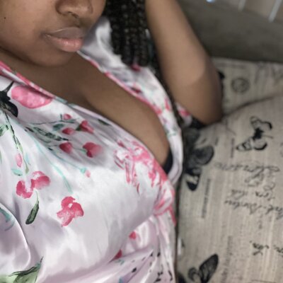 thiccdiamond naked stripping on cam for live sex video chat