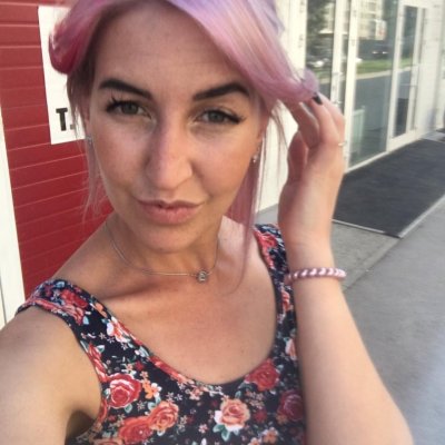 TifaniGllen naked stripping on cam for live sex video chat