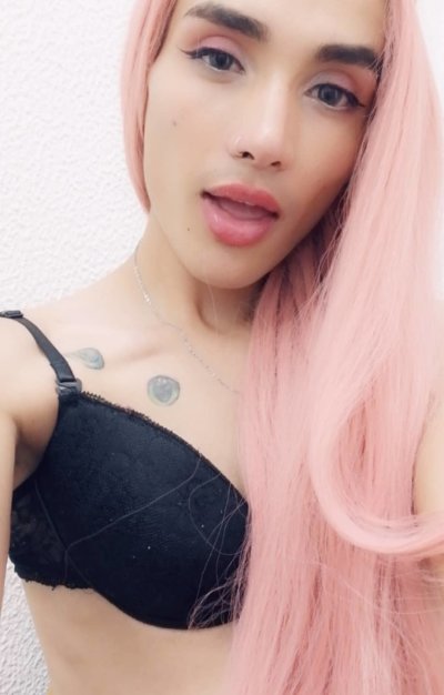Tiffany_ray naked stripping on cam for live sex video chat