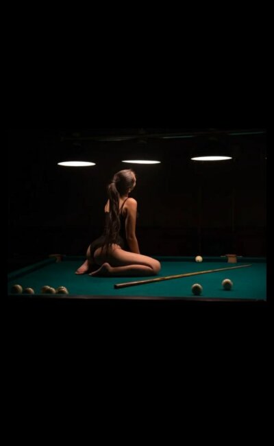 TinaNiksy naked stripping on cam for live sex video chat