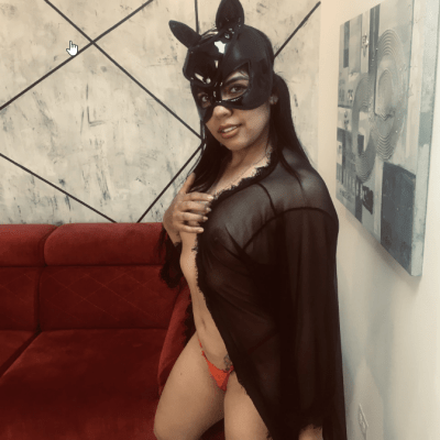TracyMillerX1 naked stripping on cam for live sex video chat