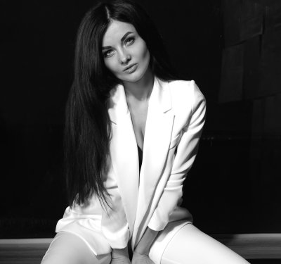 Una_Trey naked stripping on cam for live sex video chat