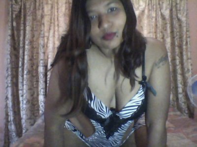 valenciaclaudine naked stripping on cam for live sex video chat
