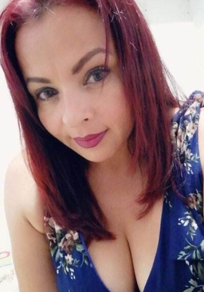 Valentina_dias naked stripping on cam for live sex video chat
