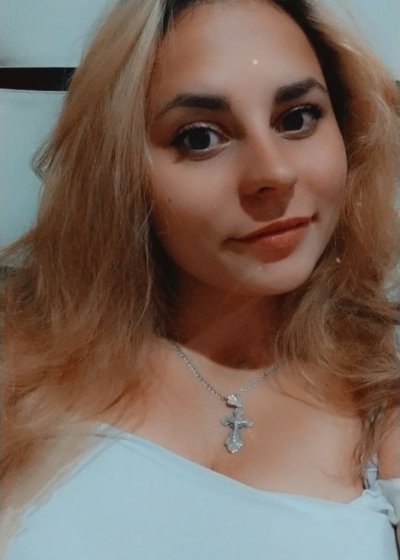 ValeriaRobins naked stripping on cam for live sex video chat