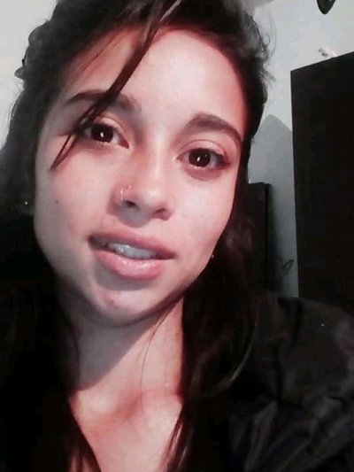 valery_sweet_18 naked stripping on cam for live sex video chat