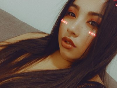 veronicalin naked stripping on cam for live sex video chat