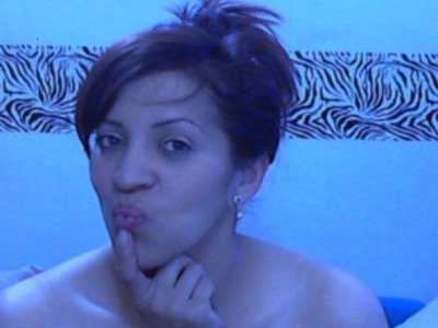 Victoria7777 naked stripping on cam for live sex video chat