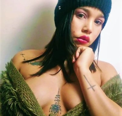 victoria_x_x naked stripping on cam for live sex video chat