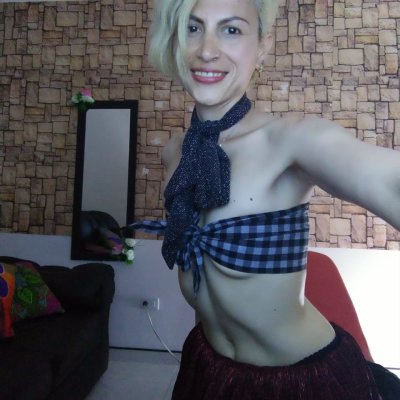 victoriasallow_ naked stripping on cam for live sex video chat