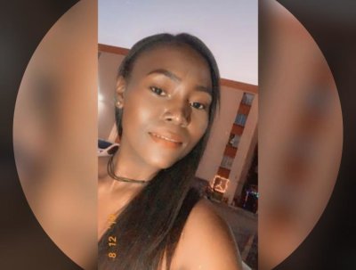 VictoriaSmith_ naked stripping on cam for live sex video chat