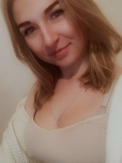 Viiola_ naked stripping on cam for live sex video chat