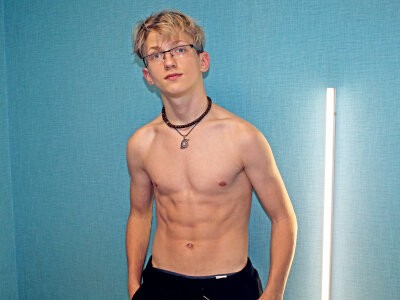 VinceColin naked stripping on cam for live sex video chat