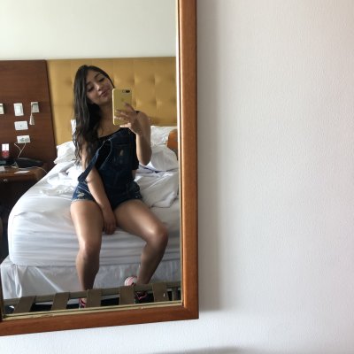 violet_slut naked stripping on cam for live sex video chat