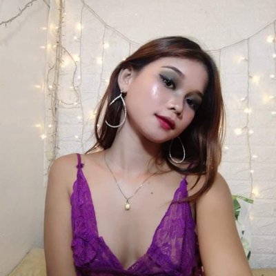 Wakanda_slut naked stripping on cam for live sex video chat