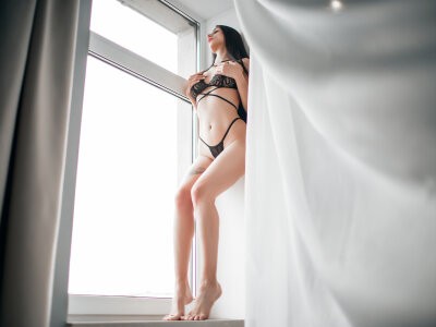 _WonderWoman naked stripping on cam for live sex video chat