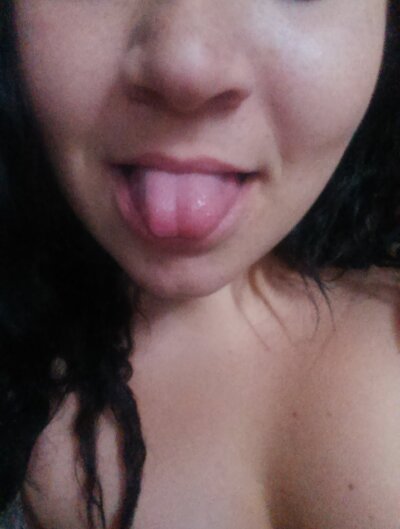 xRose94 naked stripping on cam for live sex video chat